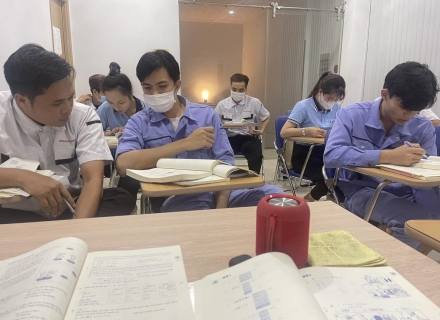Rất vui được gặp bạn tại NHẬT NGỮ HOA ANH. Chúng tôi hy vọng bạn sẽ có một trải nghiệm học tập tuyệt vời